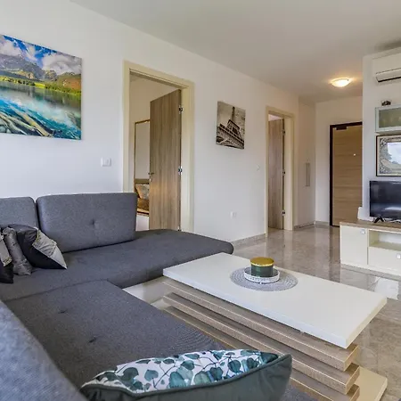 Apartment Sea View Bijeca